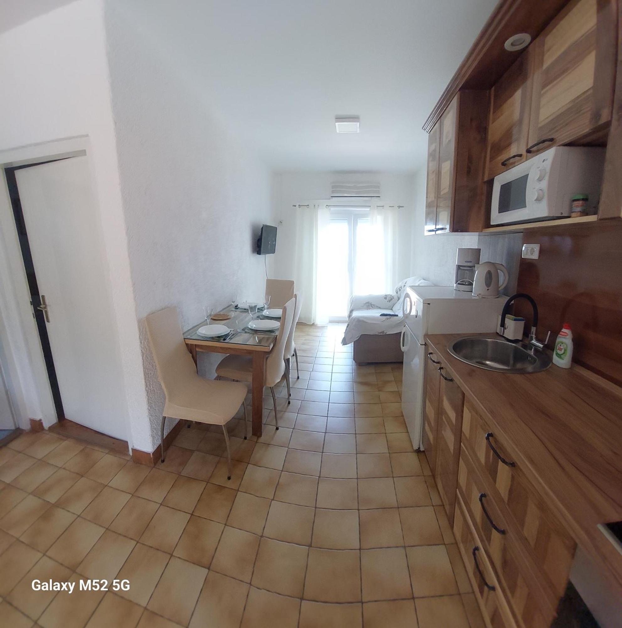 Apartmani Lana Rab Kampor 外观 照片