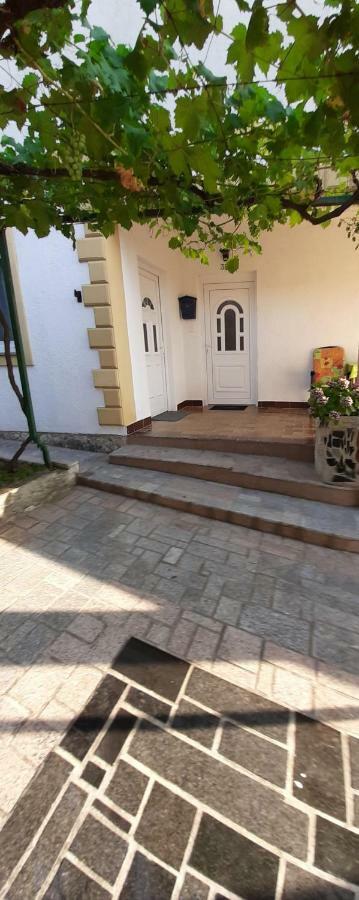 Apartmani Lana Rab Kampor 外观 照片