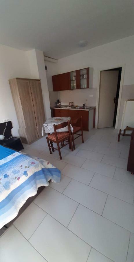 Apartmani Lana Rab Kampor 外观 照片